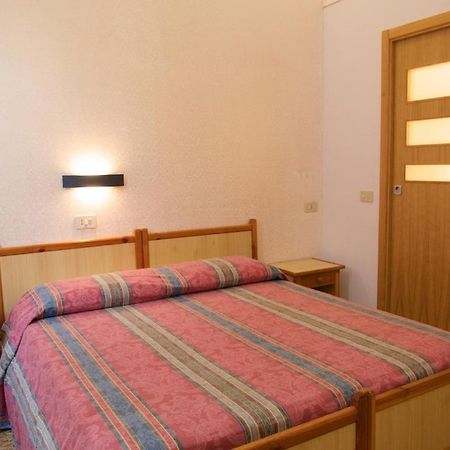 B&B Castiglia Palermo Bagian luar foto