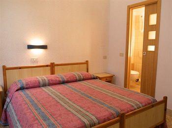 B&B Castiglia Palermo Bagian luar foto